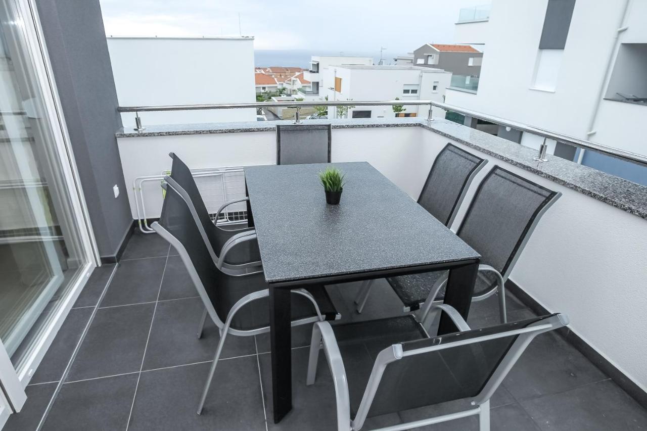 Apartments Tomana Novalja Eksteriør bilde