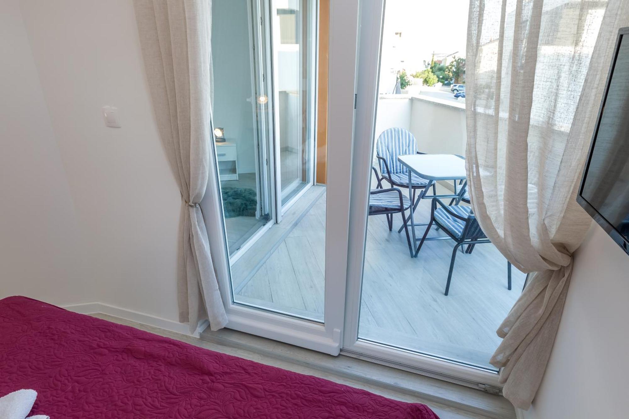 Apartments Tomana Novalja Rom bilde