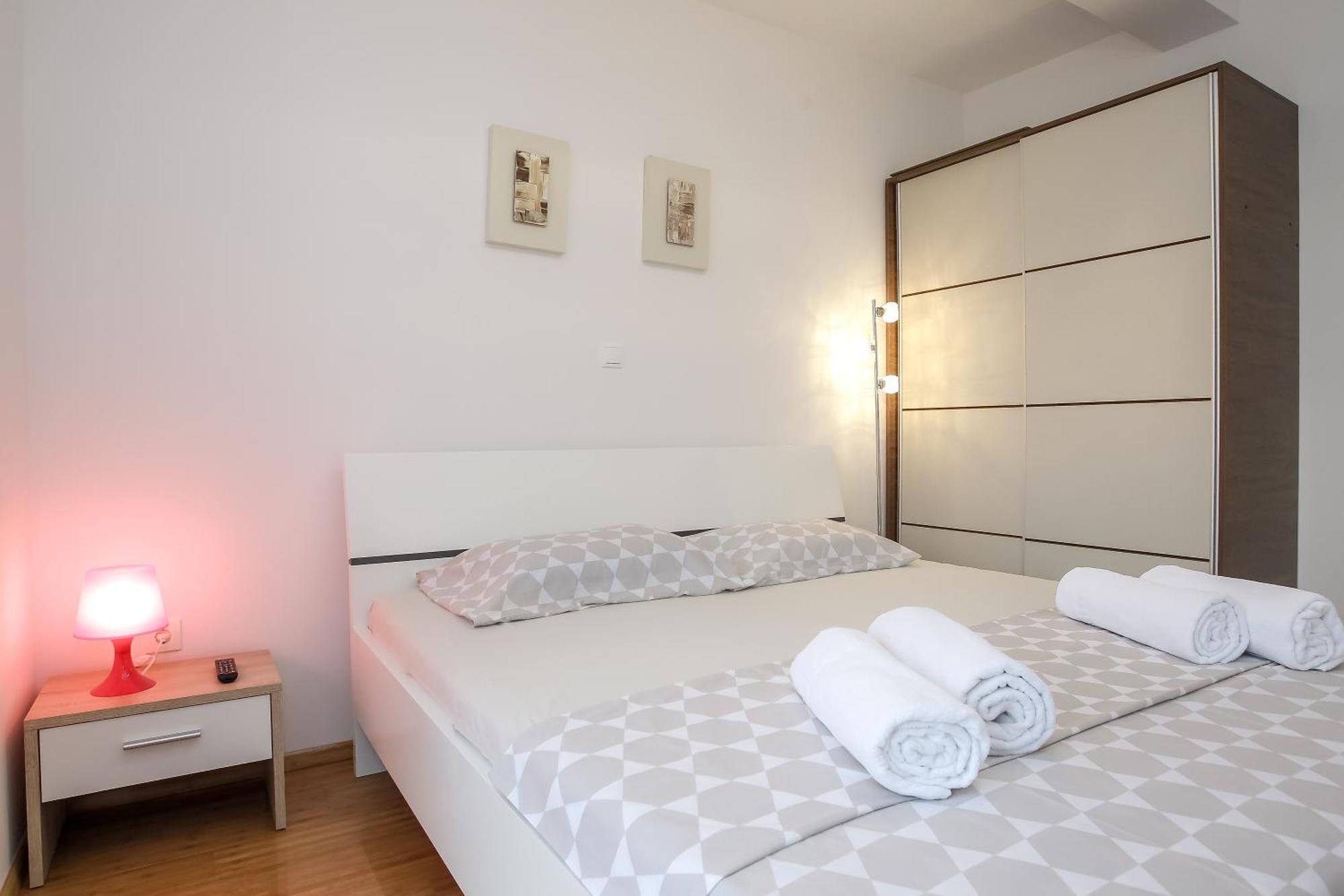 Apartments Tomana Novalja Rom bilde